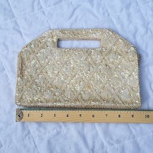 Ladies vintage beaded bag, off white, inside pocket, zip closure, 9.5" x 6"